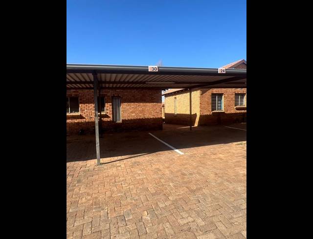 3 BEDROOM HOUSE FOR SALE IN PROTEA GLEN EXT